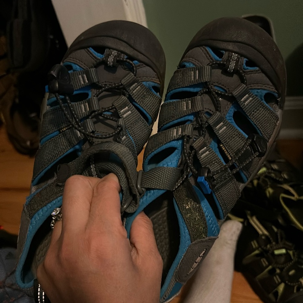 Keen blue gray hiking sandal water shoe waterproof size 5